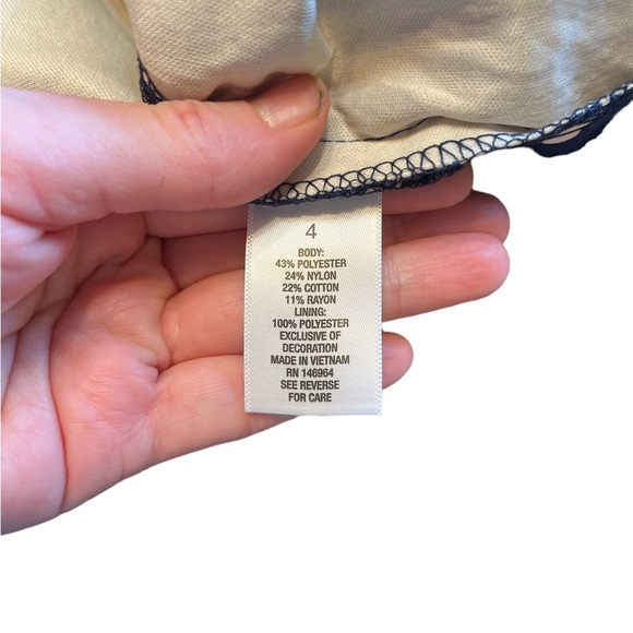 Roz & Ali Navy Blue/Cream Lace Dress ~ Size 4 - Picture 4 of 8